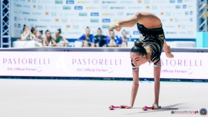 final6 f fabriano piergentili anna   clavette sfe06138 copia simone ferraro ph copia